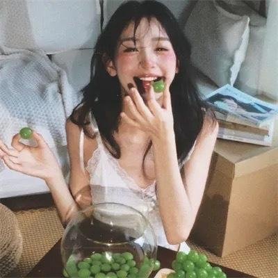 谜一样的双眼